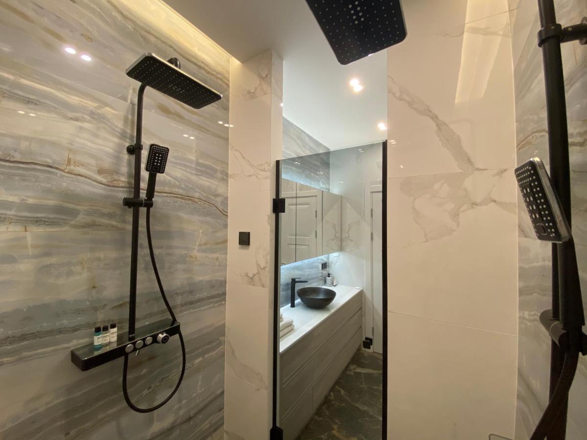 Modern Classic 2 Bedroom Apartment Near Most City Dnepropetrovsk Exterior foto